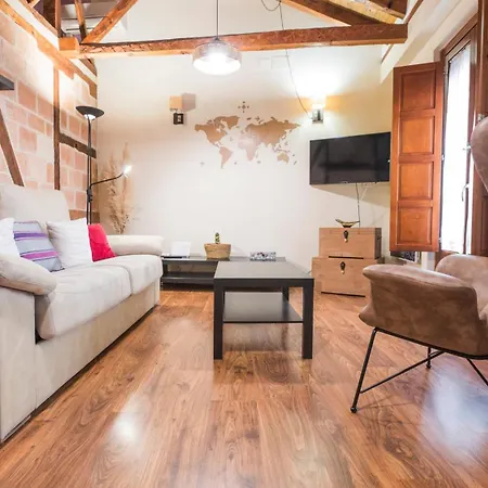 Appartamento ático Abuhardillado Cerca De La Catedral By Ap