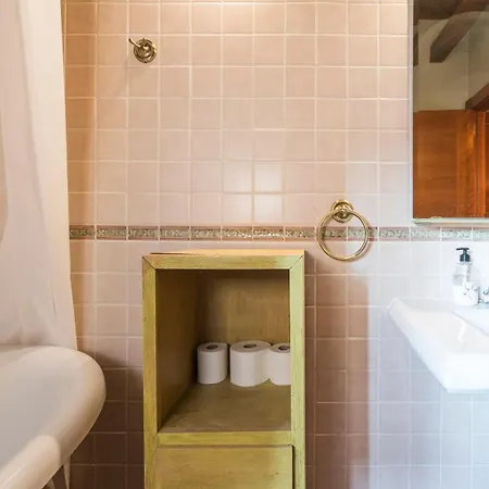 Atico Abuhardillado Cerca De La Catedral By Ap * 托萊多