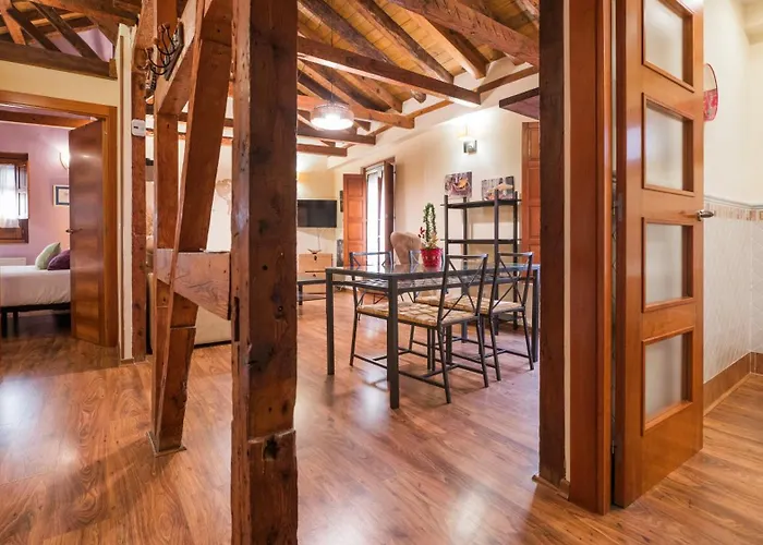 ático Abuhardillado Cerca De La Catedral By Ap *