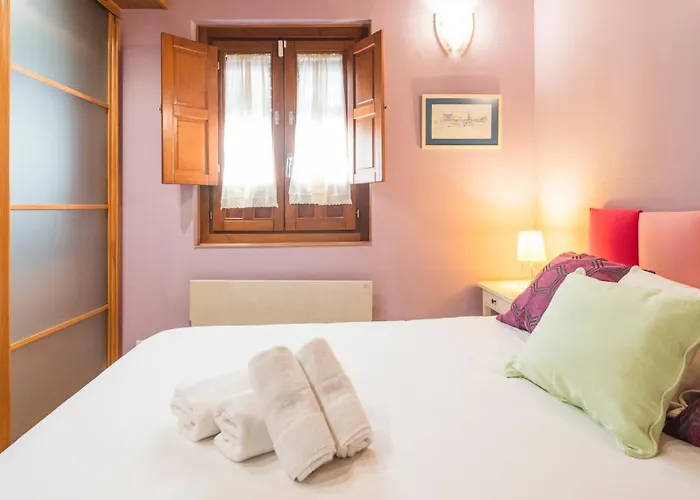 ático Abuhardillado Cerca De La Catedral By Ap *